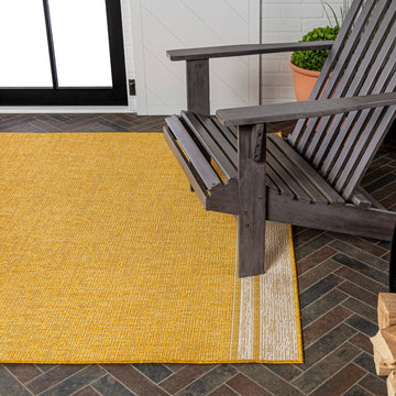 Alda Modern Minimalist Mingled Solid Indoor/Outdoor Area Rug